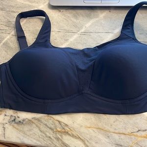 34DD LuluLemon Run Times Sports Bra Navy